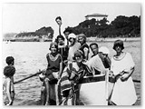 Anni '20 - La barca 'Renzo' sulla spiaggia di Caletta. Sul fondo Villamarina degli Uzielli