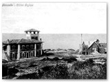 1920 - Villa Reghini con vicino la villa in stile nordico poi demolita