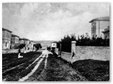 Viale Trieste angolo odierna via Donizzetti. Primi anni 40 quando Solvay chiede pulizia al Podesta. Vedi documenti sotto.