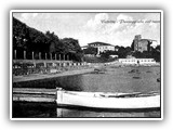 1940 - La barca 'Jacovella' dei Cardon. Si vede la passeggiata costruita fra il 1932 e il 1936.