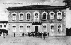 1921_Scuola_Carducci.jpg (49370 byte)