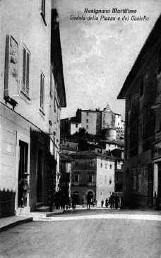 1931_veduta_piazza_castello.jpg (40399 byte)