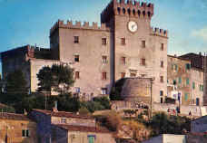 1972_castello_facciata.jpg (43582 byte)