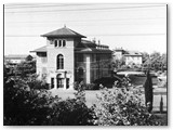 Anni '40 - Foresteria ultimata vista dalla Direzione. Dietro l'ospedale.