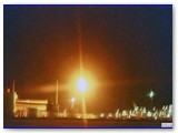 1971 - Il Cracking illuminato a giorno dalla torcia che brucia gas residuo.