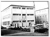 1957 - Il palazzo al termine della costruzione. (Arch.A.Orsini)