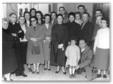 1957 - Don Vellutini con insegnanti e genitori